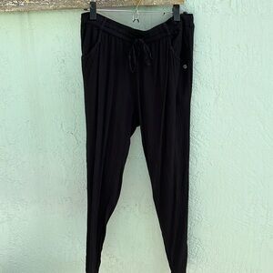 Black linen Roxy pants